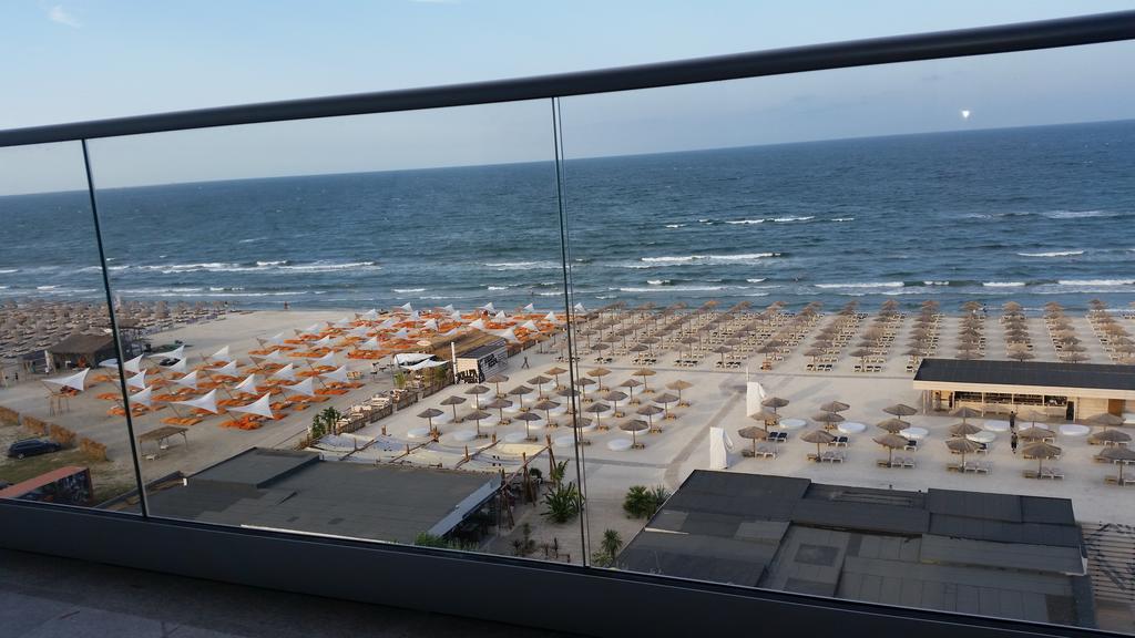 Bluemarina Apartamente Mamaia Exteriör bild