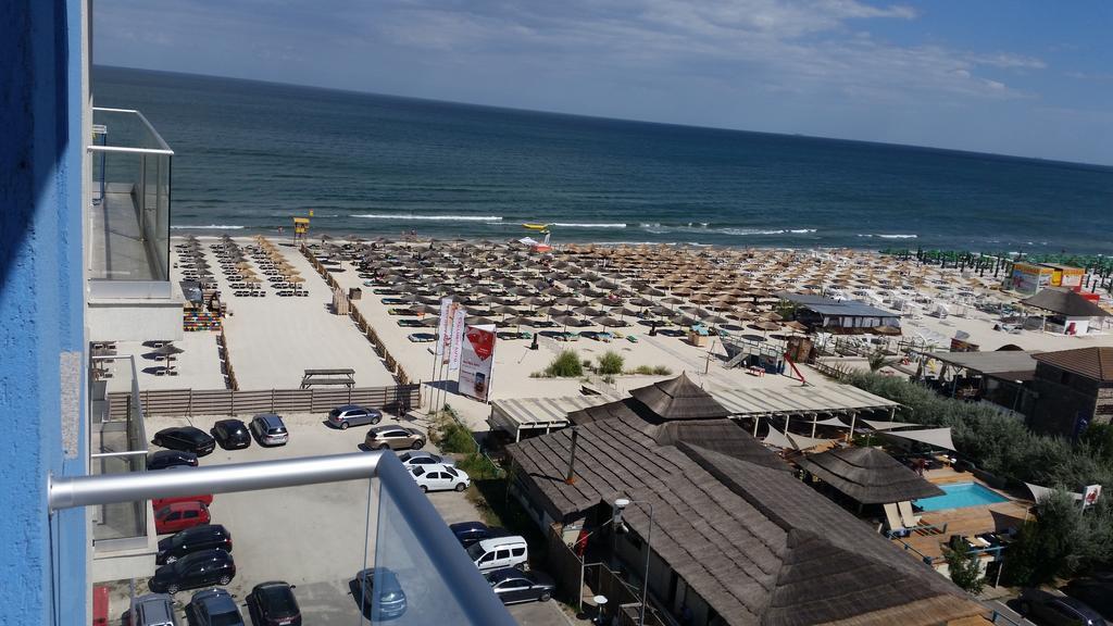 Bluemarina Apartamente Mamaia Exteriör bild
