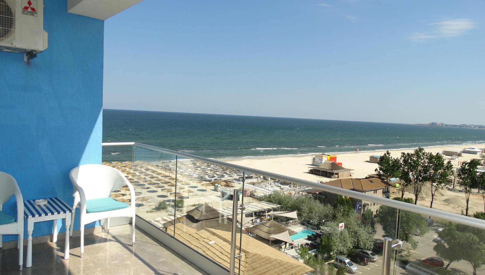 Bluemarina Apartamente Mamaia Exteriör bild