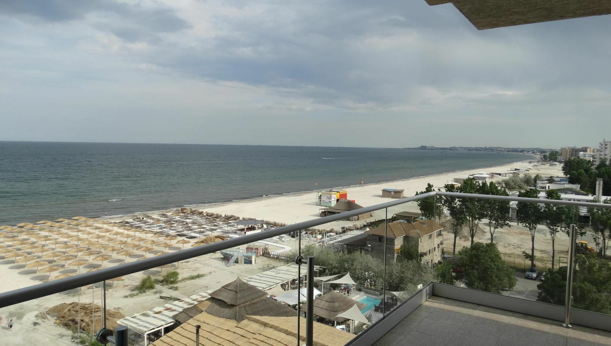 Bluemarina Apartamente Mamaia Exteriör bild