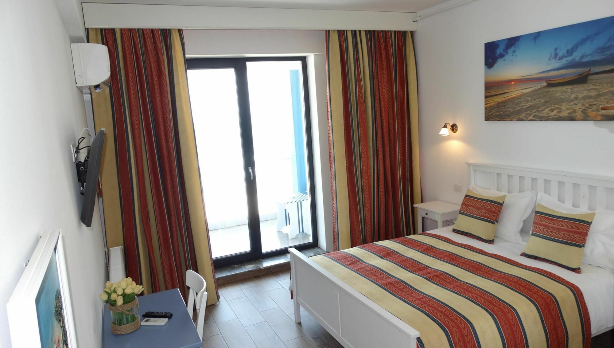 Bluemarina Apartamente Mamaia Exteriör bild