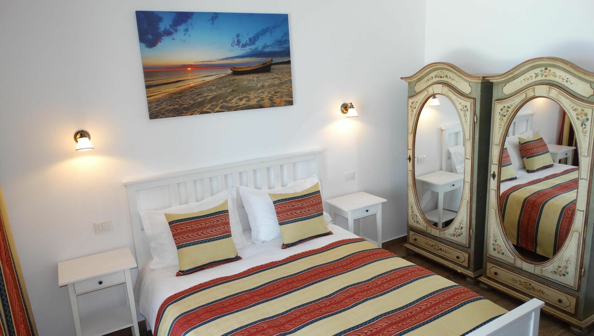 Bluemarina Apartamente Mamaia Exteriör bild