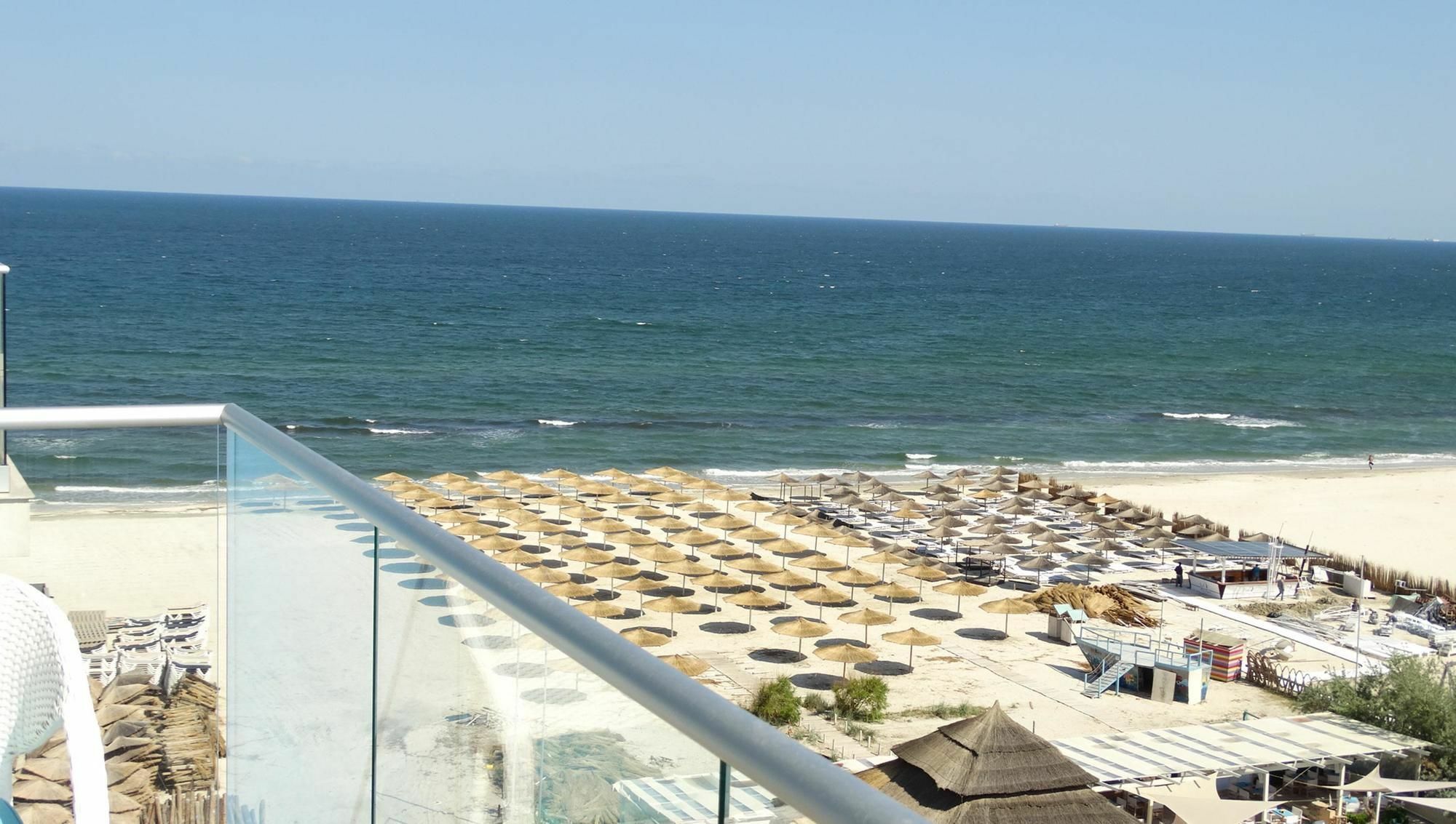 Bluemarina Apartamente Mamaia Exteriör bild
