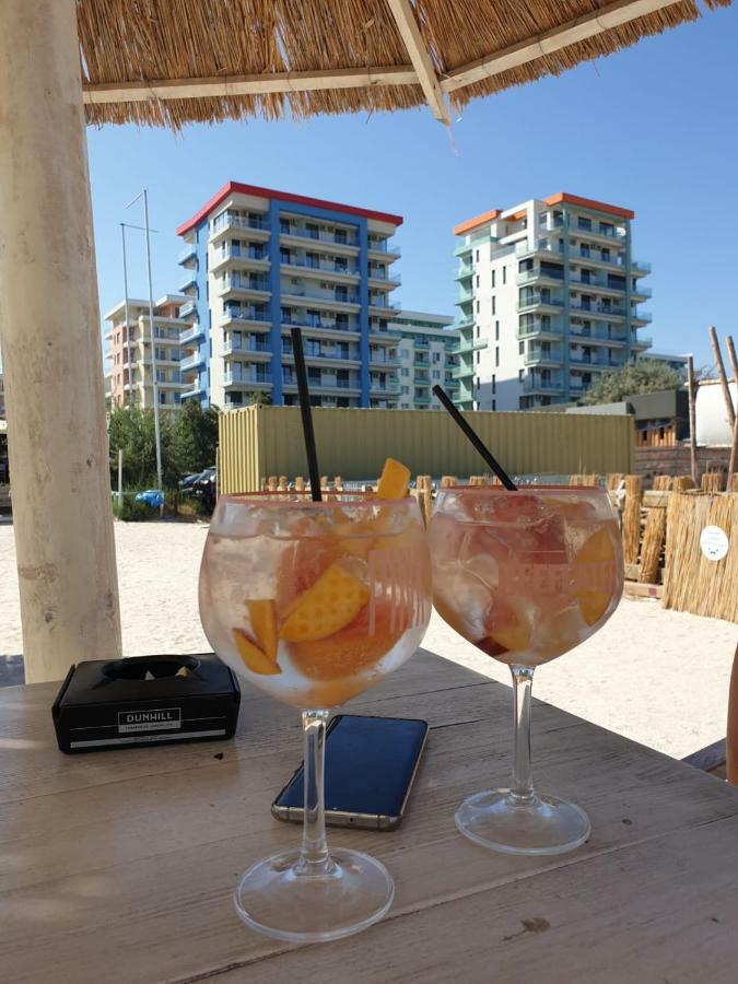 Bluemarina Apartamente Mamaia Exteriör bild