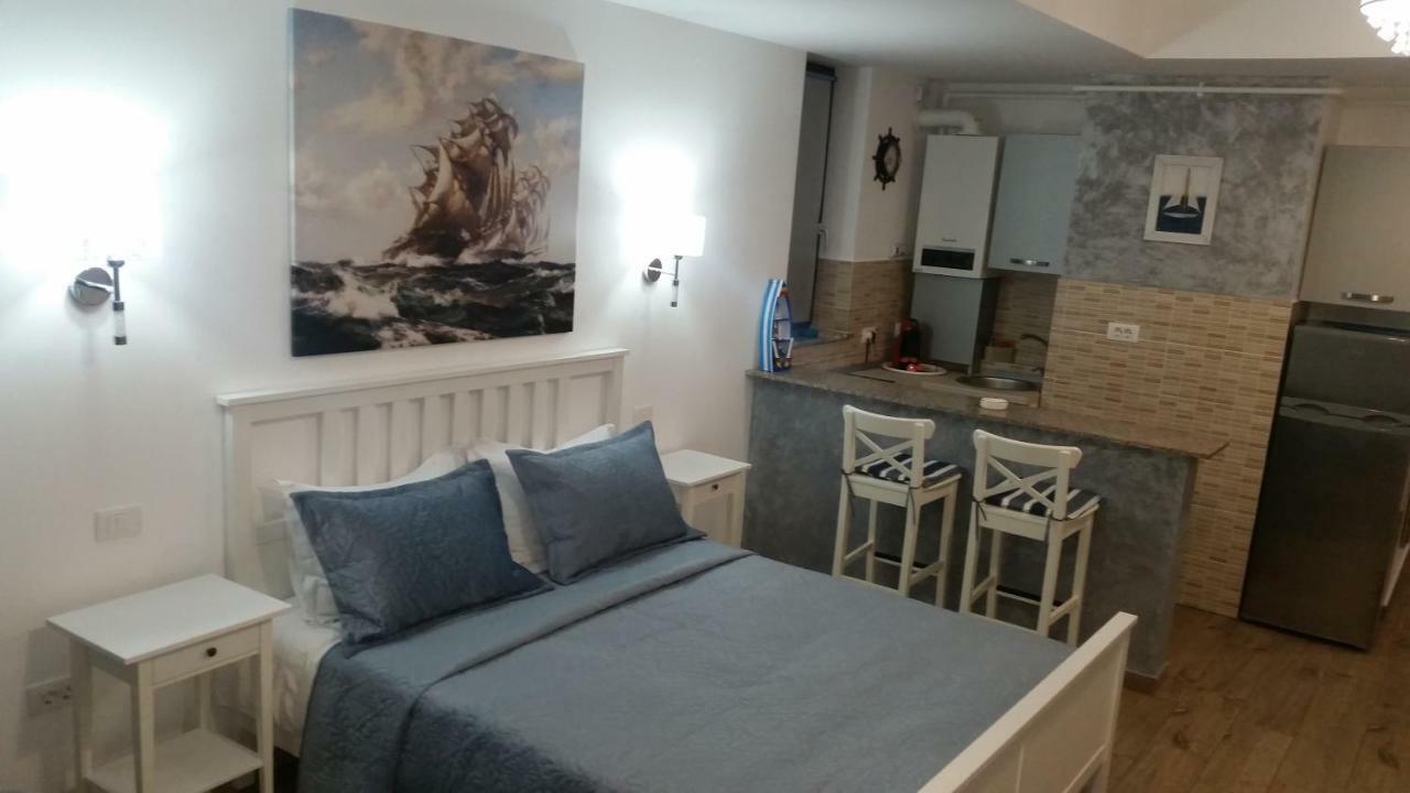 Bluemarina Apartamente Mamaia Exteriör bild