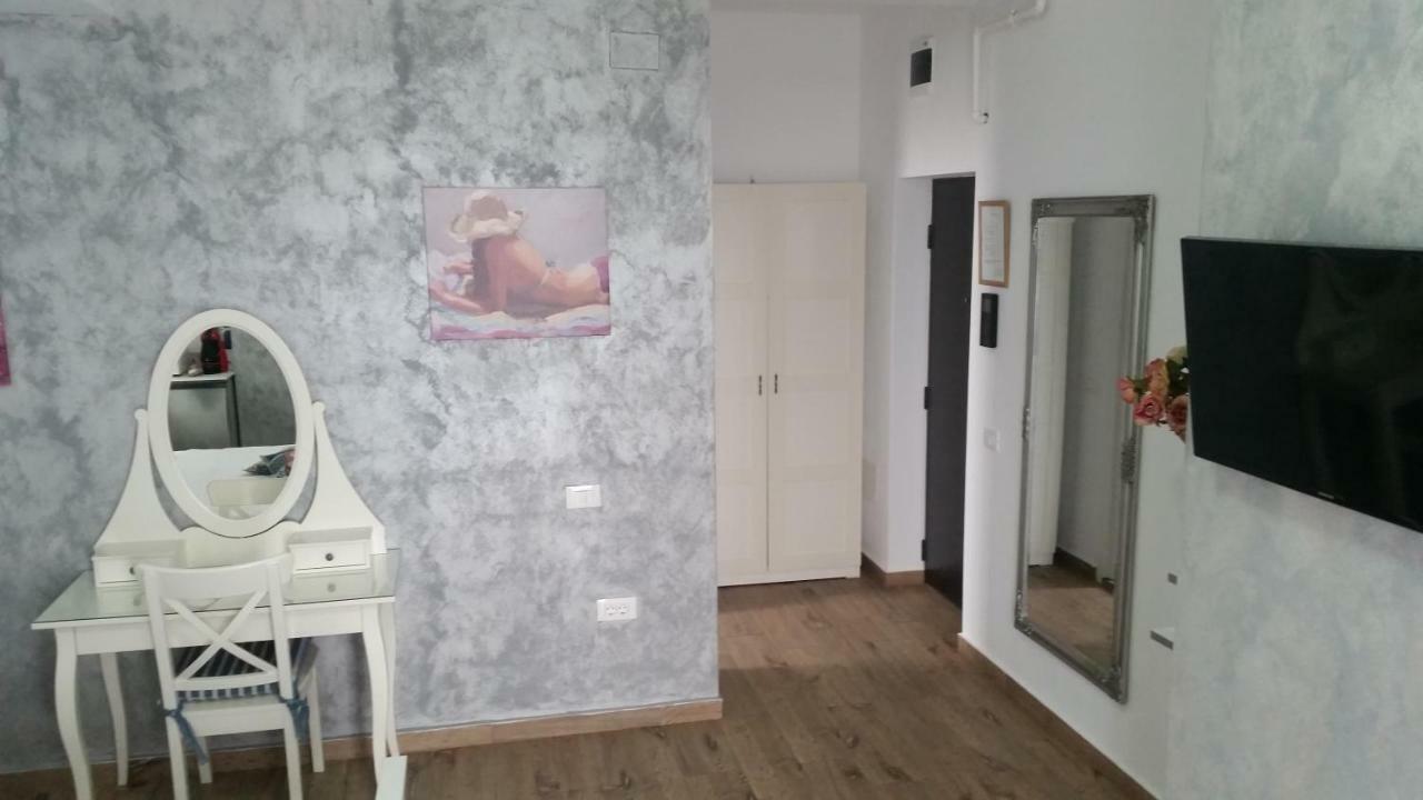 Bluemarina Apartamente Mamaia Exteriör bild