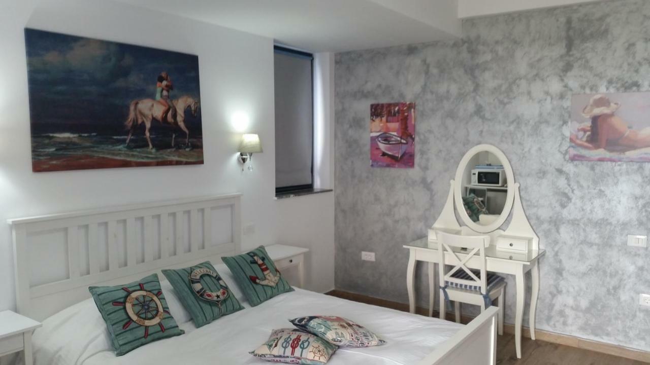 Bluemarina Apartamente Mamaia Exteriör bild