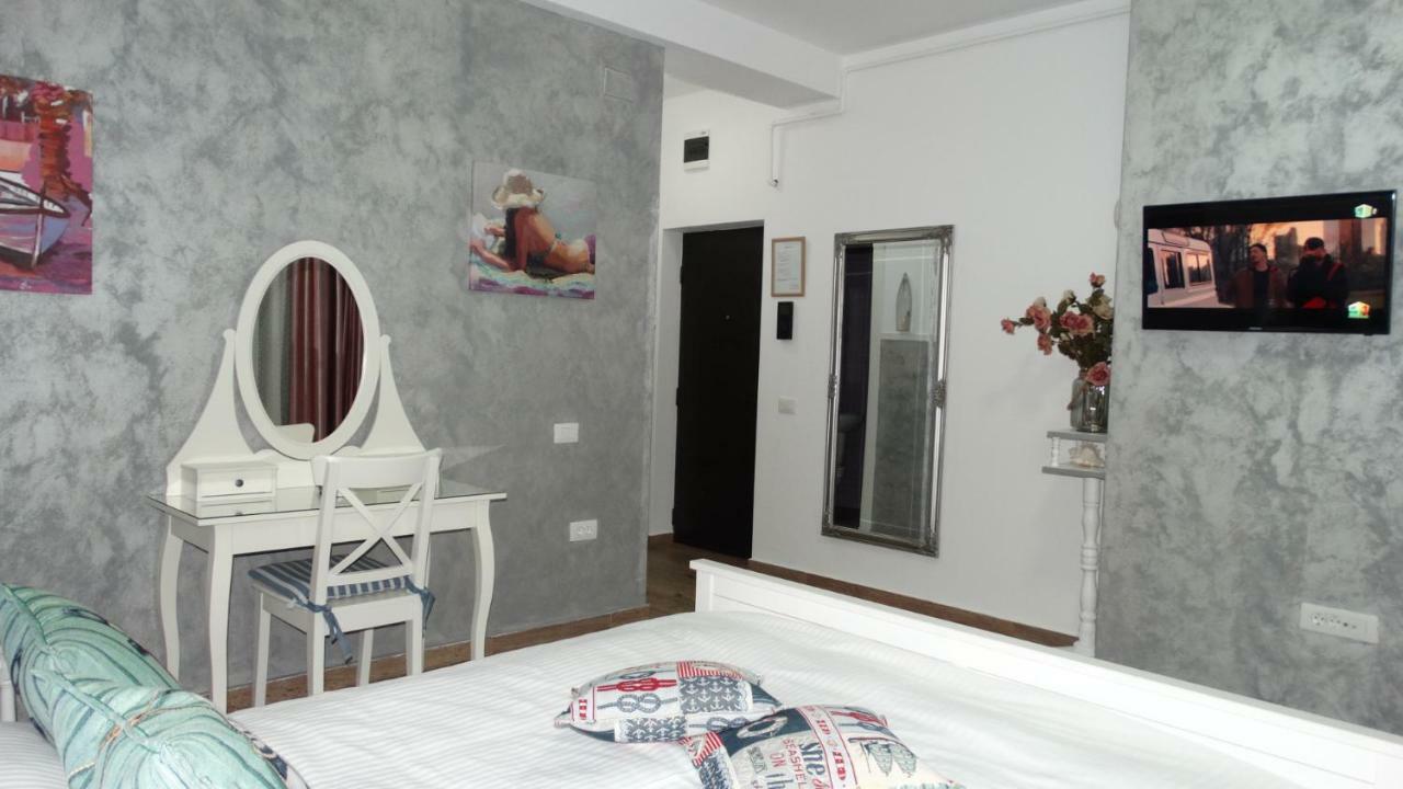 Bluemarina Apartamente Mamaia Exteriör bild