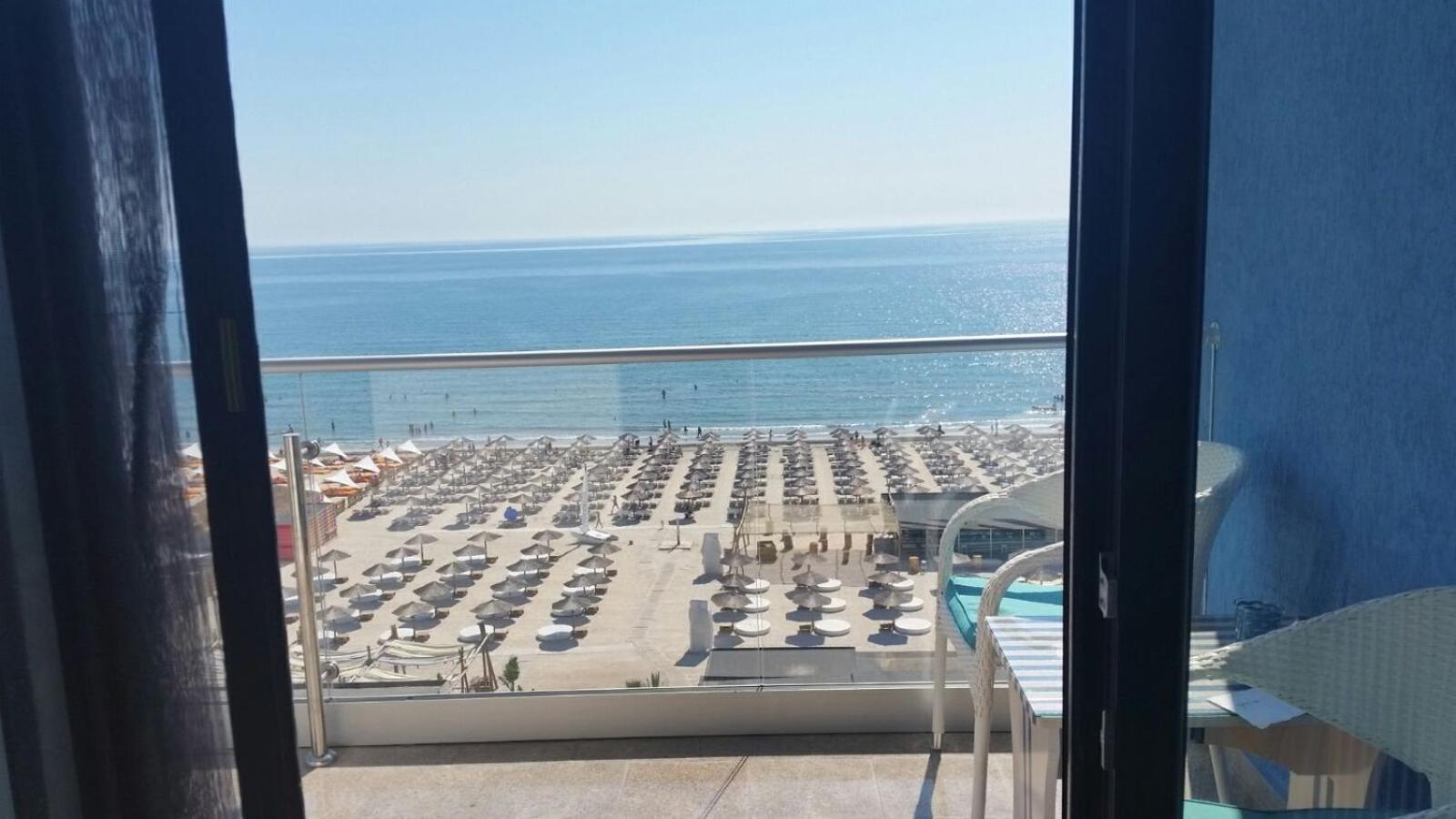 Bluemarina Apartamente Mamaia Exteriör bild